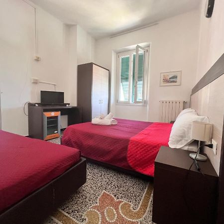 Hotel Monique Noli Eksteriør billede