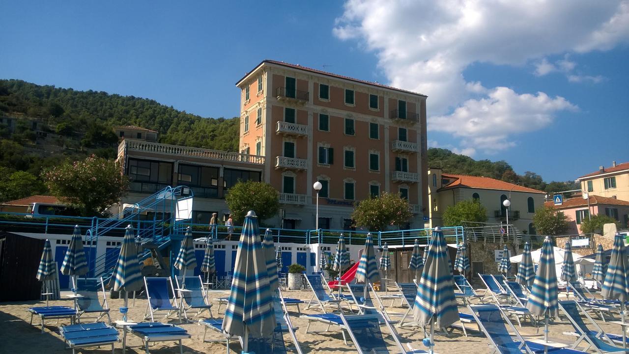 Hotel Monique Noli Eksteriør billede
